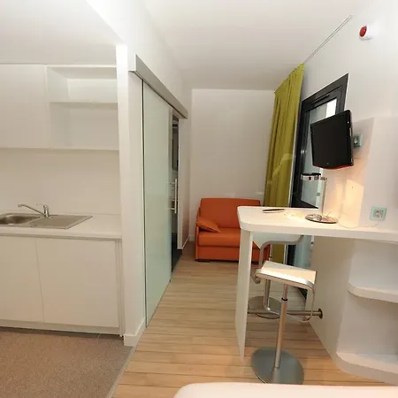 Lr La Rochelle Hotel La Rochelle (Charente-Maritime)