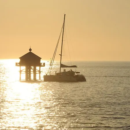 فندق Lr La Rochelle 3*